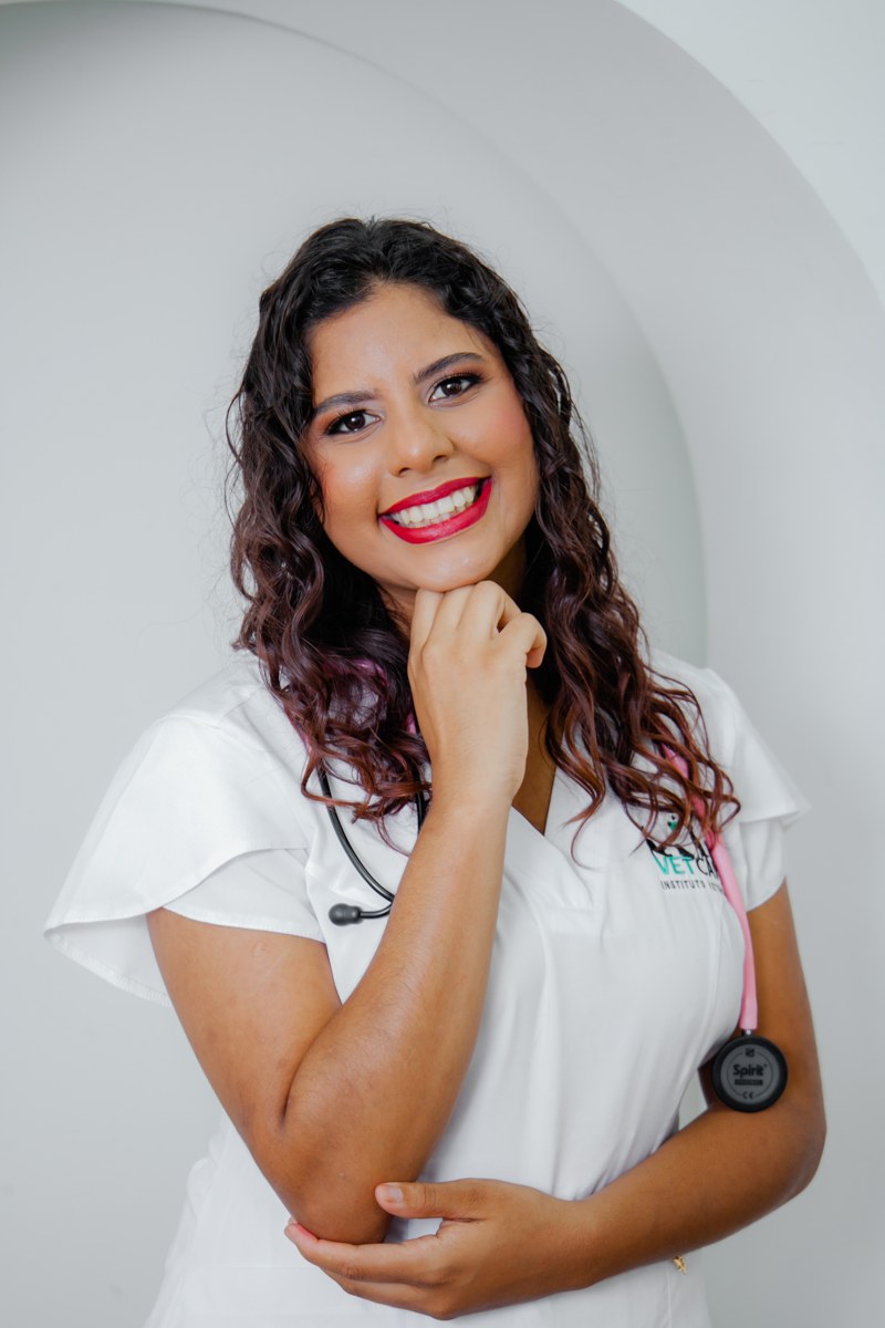 Dra. Aline de Bacco Oliveira Nunes – Fundadora – Instituto VetCare Valinhos